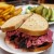 Το θρυλικό pastrami sandwich του Katz’s Deli