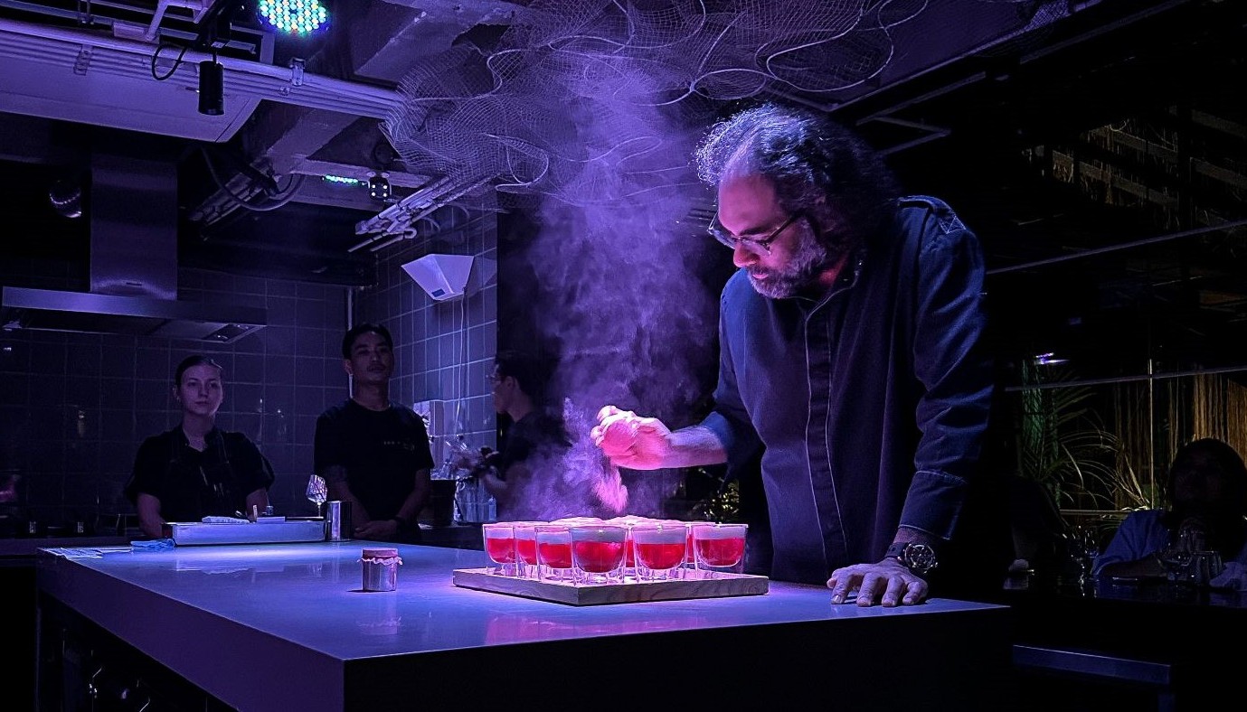 GAGGAN ANAND: ΕΝΑΣ ΕΠΑΝΑΣΤΑΤΗΣ…ΜΕ ΑΙΤΙΑ ΣΤΗ BANGKOK | Globe-Eater