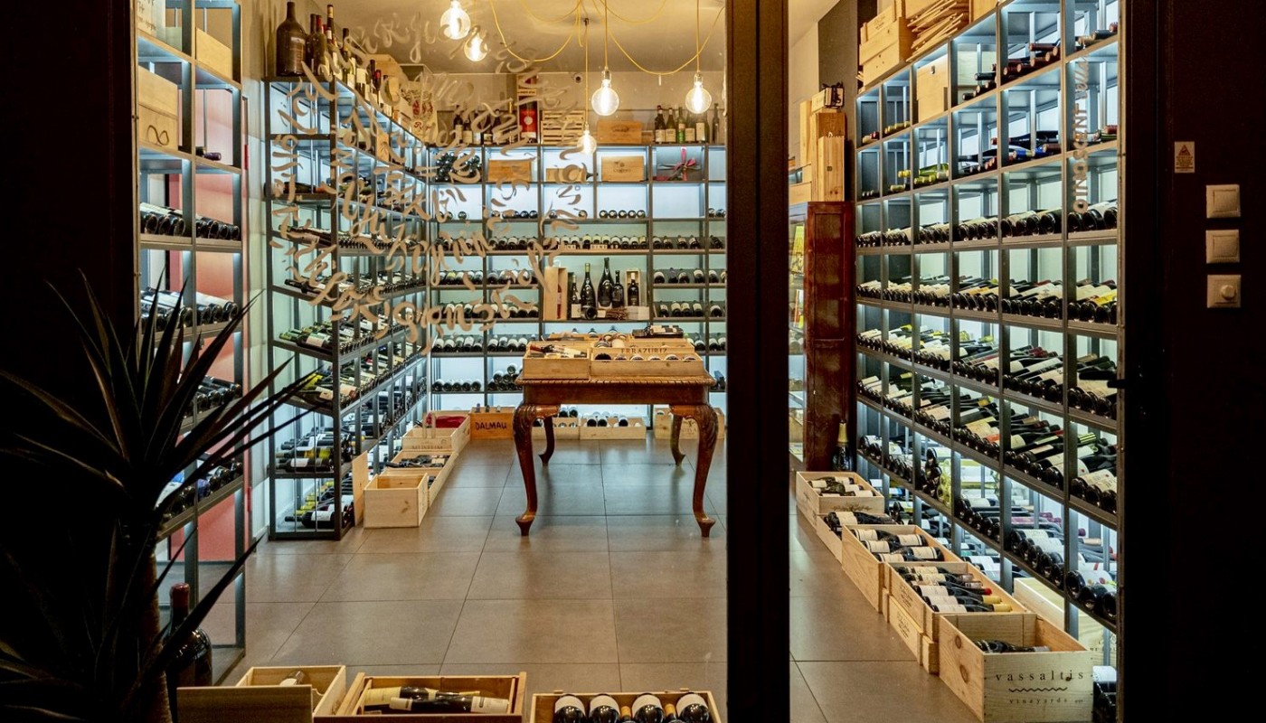 ΠΕΝΤΕ WINE BAR ΣΤΟ ΙΣΤΟΡΙΚΟ ΚΕΝΤΡΟ ΤΗΣ ΑΘΗΝΑΣ | Θέματα