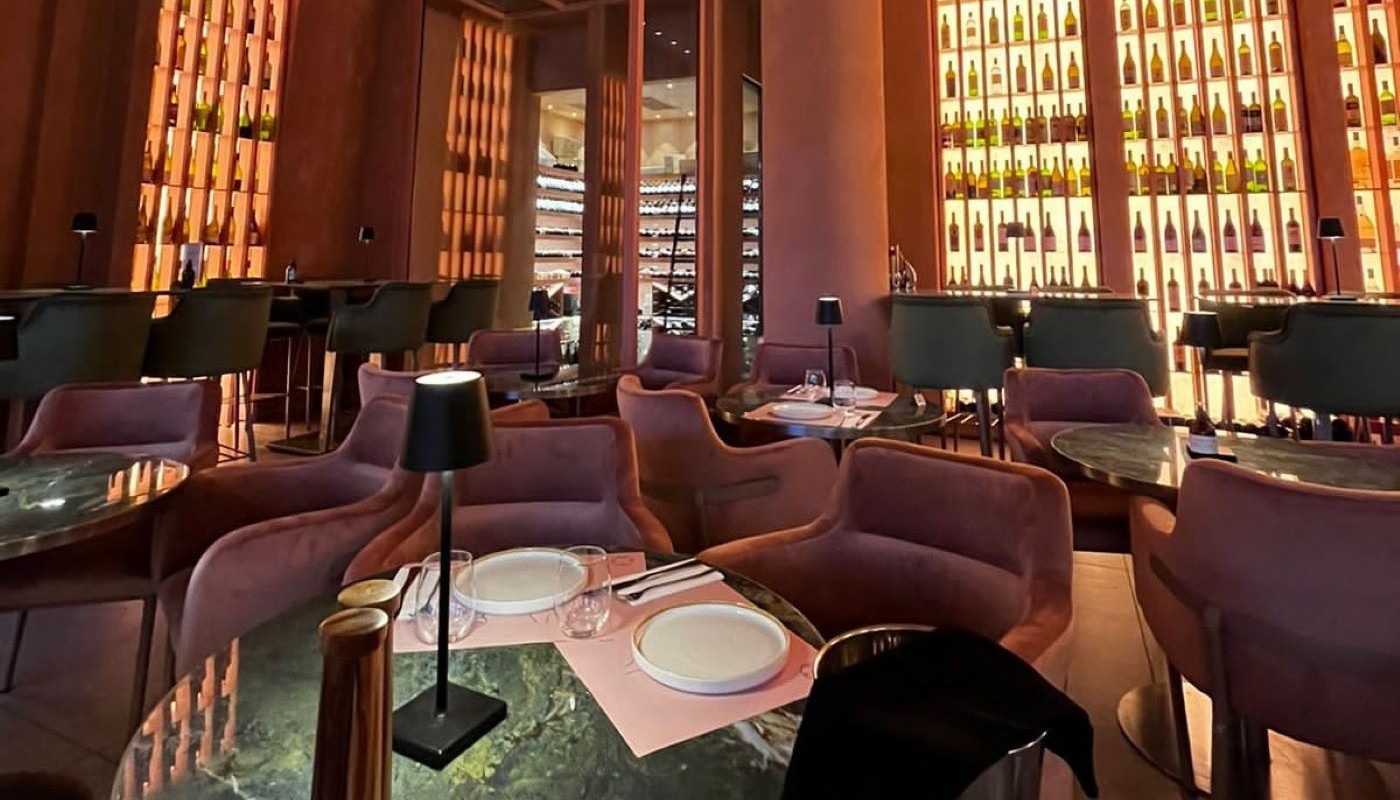 WESUD, ΕΝΑ ΞΕΧΩΡΙΣΤΟ WINE-RESTAURANT ΣΤΗ ΒΟΥΛΑ | Θέματα