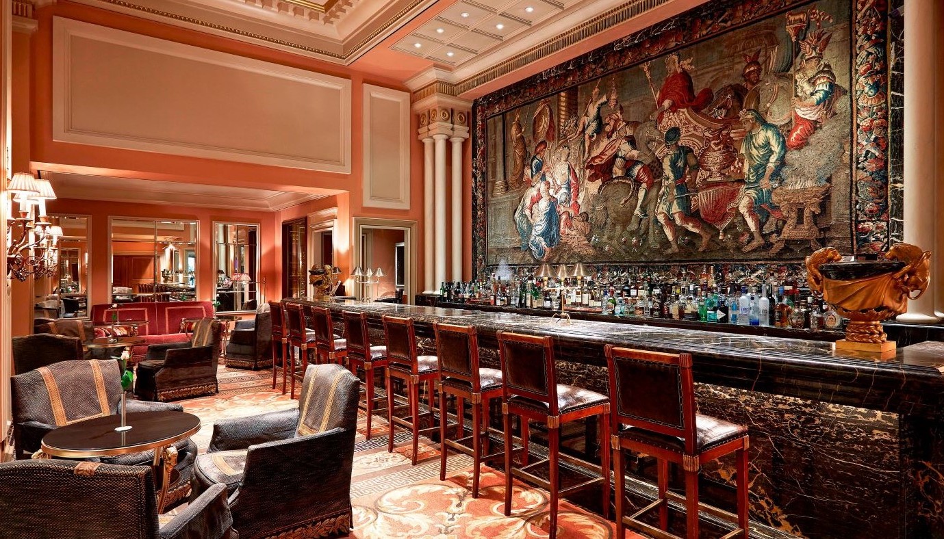 ALEXANDER`S BAR: ΧΑΛΑΡΗ ΠΟΛΥΤΕΛΕΙΑ ΣΤΟ ΚΕΝΤΡΟ ΤΗΣ ΑΘΗΝΑΣ | The Bars