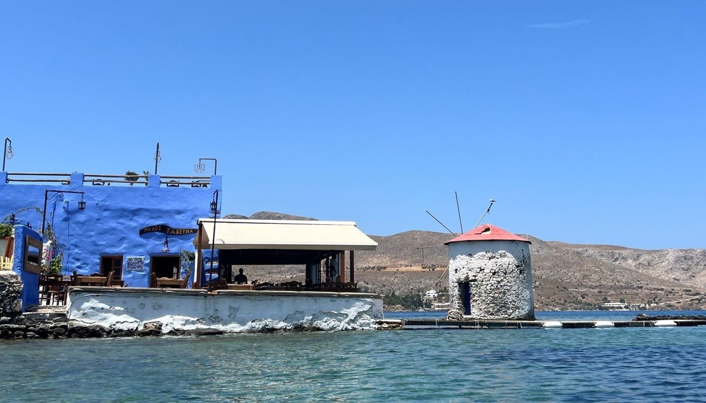 ΜΥΛΟΣ BY THE SEA: ΓΙΑΤΙ ΕΙΝΑΙ ΤΟ ΝΟ 1 ΣΤΗ THE LIST 2024 BY FNL BEST RESTAURANT AWARDS; | Κριτικές Εστιατορίων