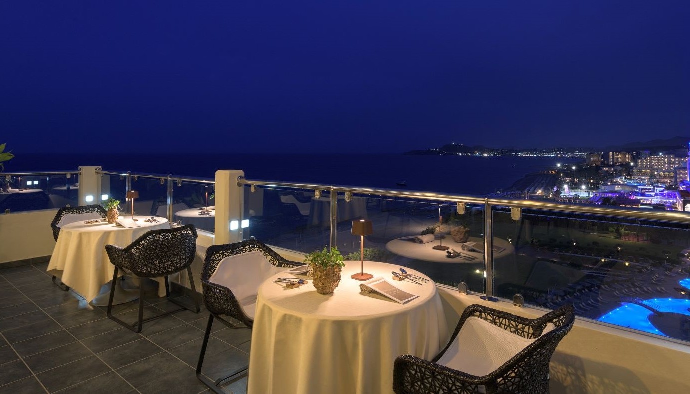 ELYSIUM RESORT & SPA: LOCAL GOURMET FESTIVAL 2024: ΜΙΑ ΓΥΝΑΙΚΕΙΑ ΧΡΟΝΙΑ | Νέα