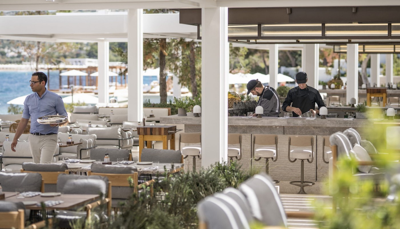 HELIOS, FOUR SEASONS ASTIR PALACE: ΚΑΛΥΤΕΡΟ ΚΑΙ ΠΙΟ CONCEPTUAL ΑΠΟ ΠΟΤΕ | Νέα