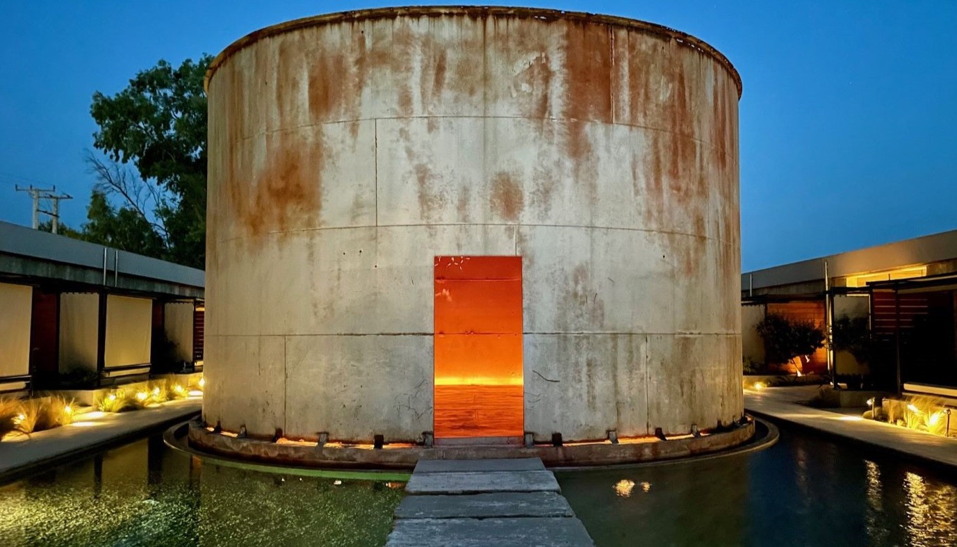 DEX.SILO.01: ΜΙΑ ΜΟΝΑΔΙΚΗ ΓΑΣΤΡΟΝΟΜΙΚΗ ΕΜΠΕΙΡΙΑ ΜΕΣΑ ΣΕ… ΔΕΞΑΜΕΝΗ ΚΡΑΣΙΟΥ | Θέματα