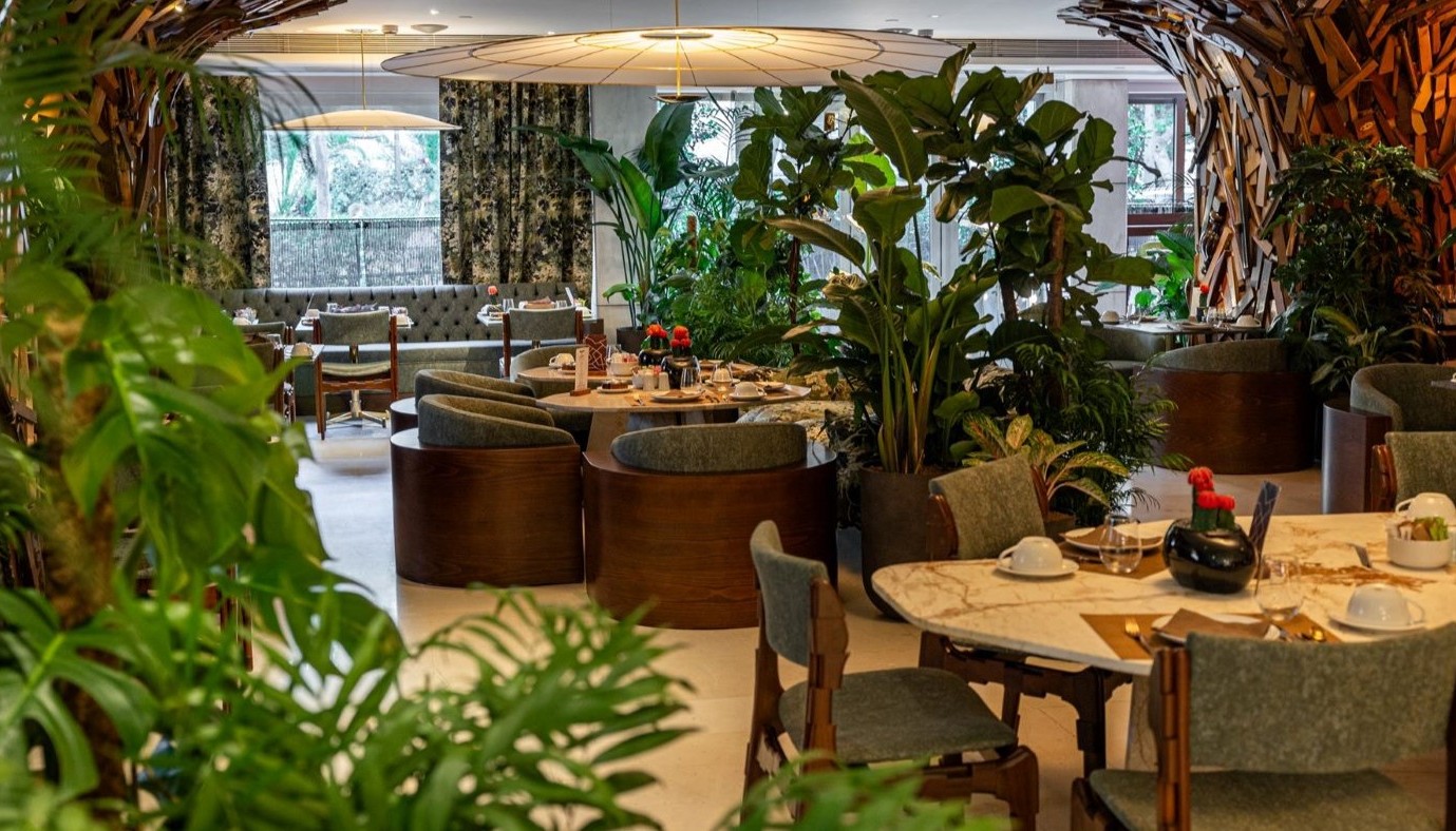 ΤΟ NEW HOTEL ΣΕΡΒΙΡΕΙ BRUNCH ΣΕ ΔΥΟ ΕΠΙΠΕΔΑ | Νέα
