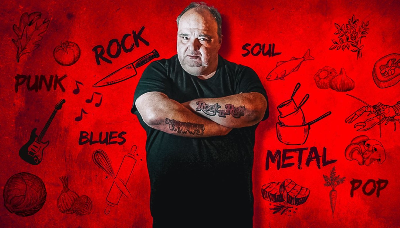 ΒΙΝΥΛΙΑ, ΜΑΓΕΙΡΙΚΗ ΚΑΙ ROCK N’ ROLL: ΤΟ ΣΥΜΠΑΝ ΤΟΥ ΗΛΙΑ ΣΚΟΥΛΑ | Θέματα