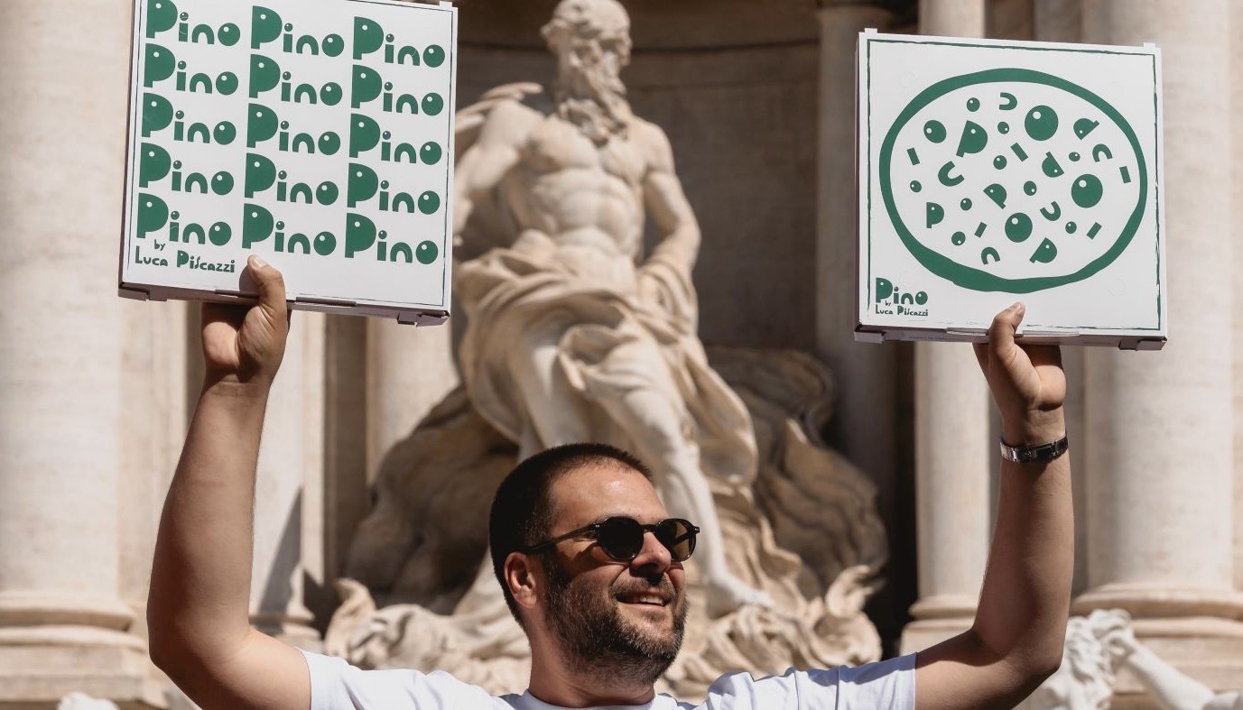 Ο LUCA PISCAZZI ΑΝΟΙΓΕΙ ΤΟ PINO ΣΤΗ ΓΛΥΦΑΔΑ ΚΑΙ ΘΑ ΣΕΡΒΙΡΕΙ ΤΟ ΦΑΓΗΤΟ ΠΟΥ ΤΟΝ ΜΕΓΑΛΩΣΕ | Νέα