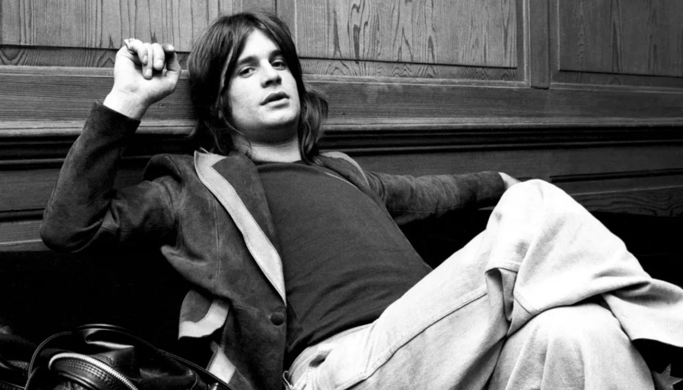 ΣΕ ΕΝΑ ΤΡΑΠΕΖΙ ΜΕ ΤΟΝ OZZY ΓΙΑ ΑΝΤΙΟ | Θέματα