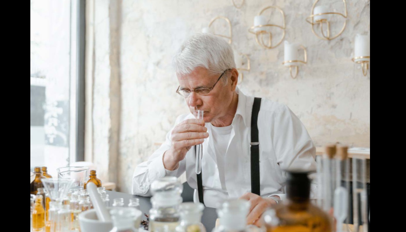 ΔΕΚΑ ΚΛΑΣΙΚΑ ΚΑΙ ΑΓΑΠΗΜΕΝΑ ΑΡΩΜΑΤΑ | Men’s Regalia