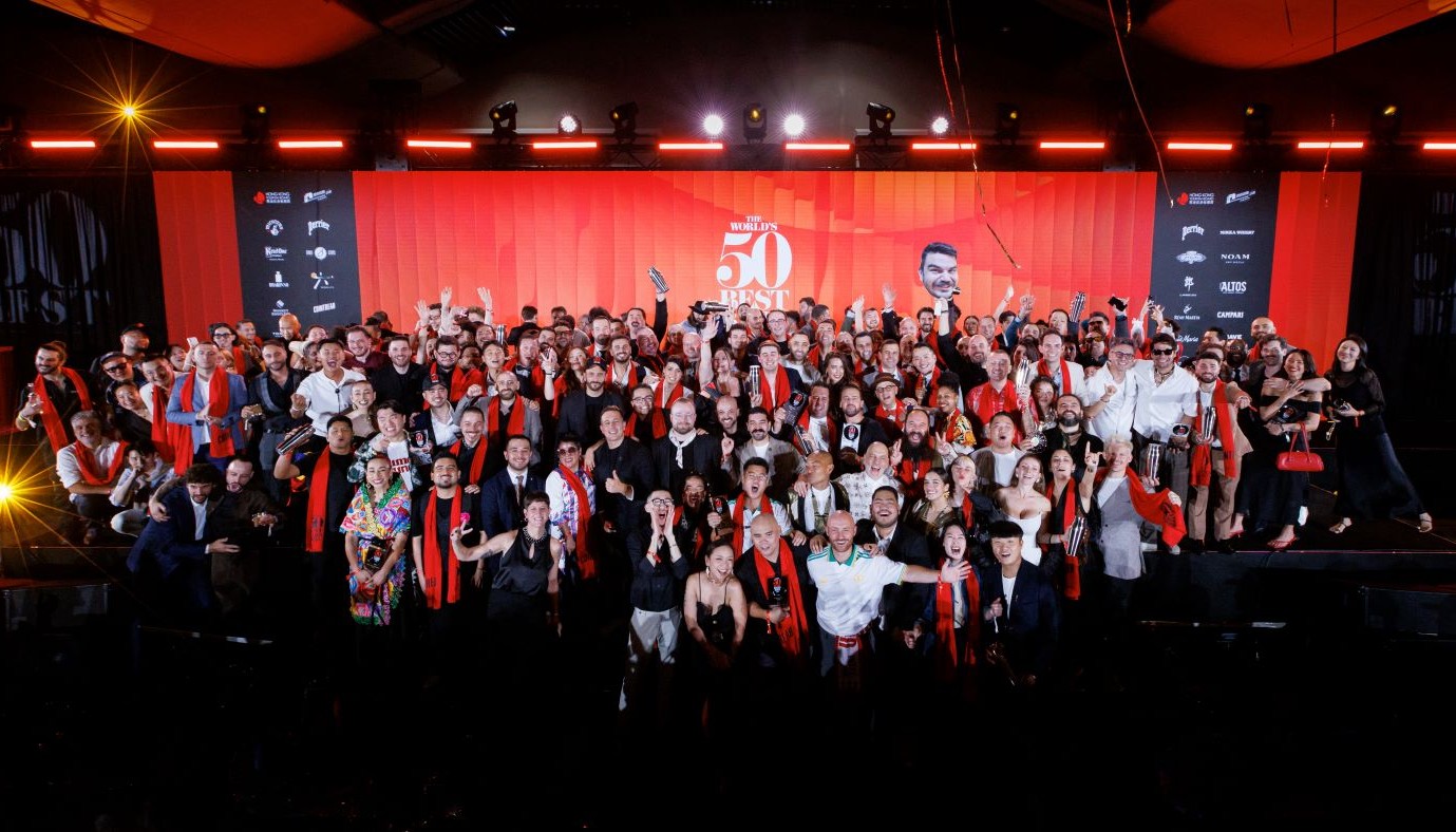 LINE, BABA AU RUM ΚΑΙ THE BAR IN FRONT OF THE BAR: ΤΑ ΕΛΛΗΝΙΚΑ ΜΠΑΡ ΠΟΥ ΒΡΕΘΗΚΑΝ ΣΤΑ WORLD’S 50 BEST BARS 2025 | Νέα