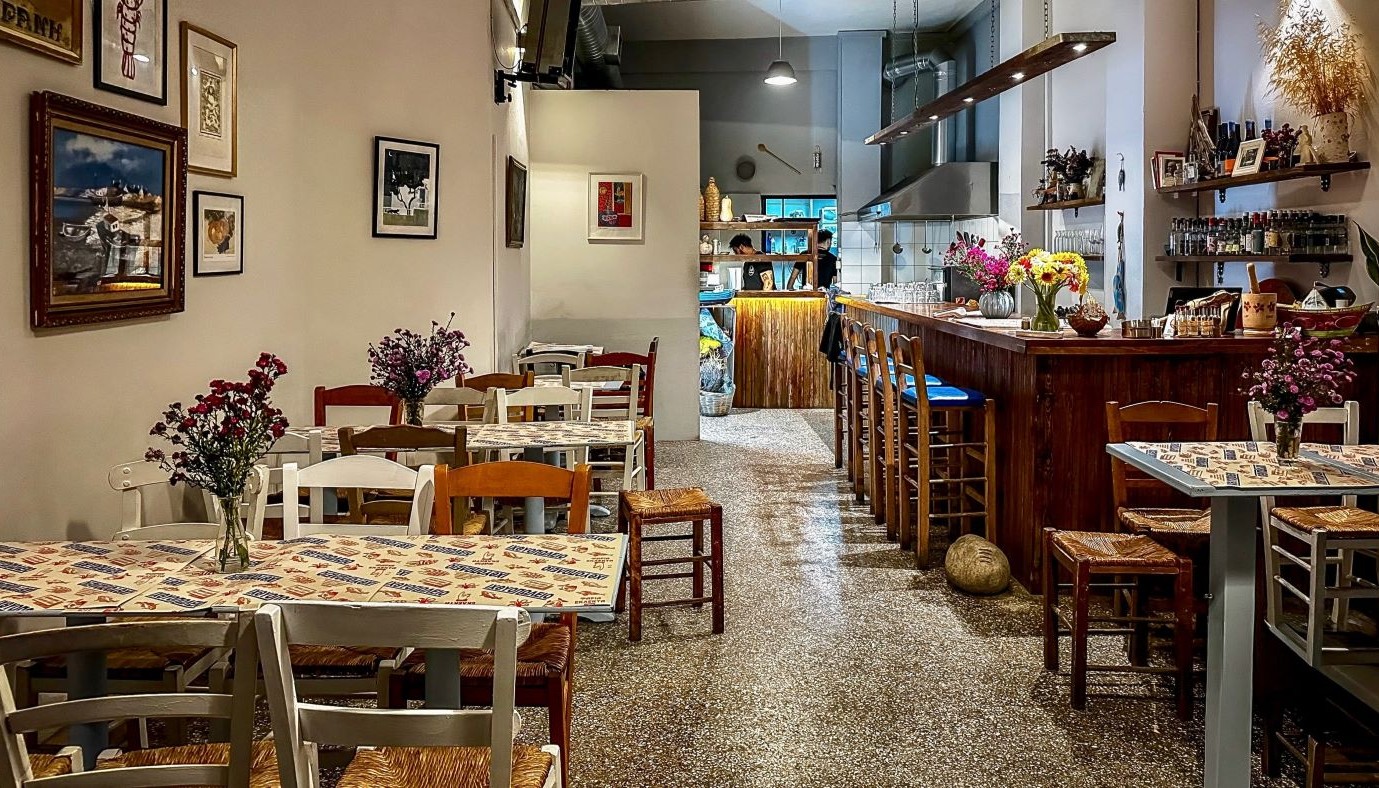 ΠΕΛΕΚΑΝΟΣ: ΣΤΟΥ ΚΕΡΑΜΕΙΚΟΥ ΤΟ ΟΥΖΕΡΙ | Θέματα