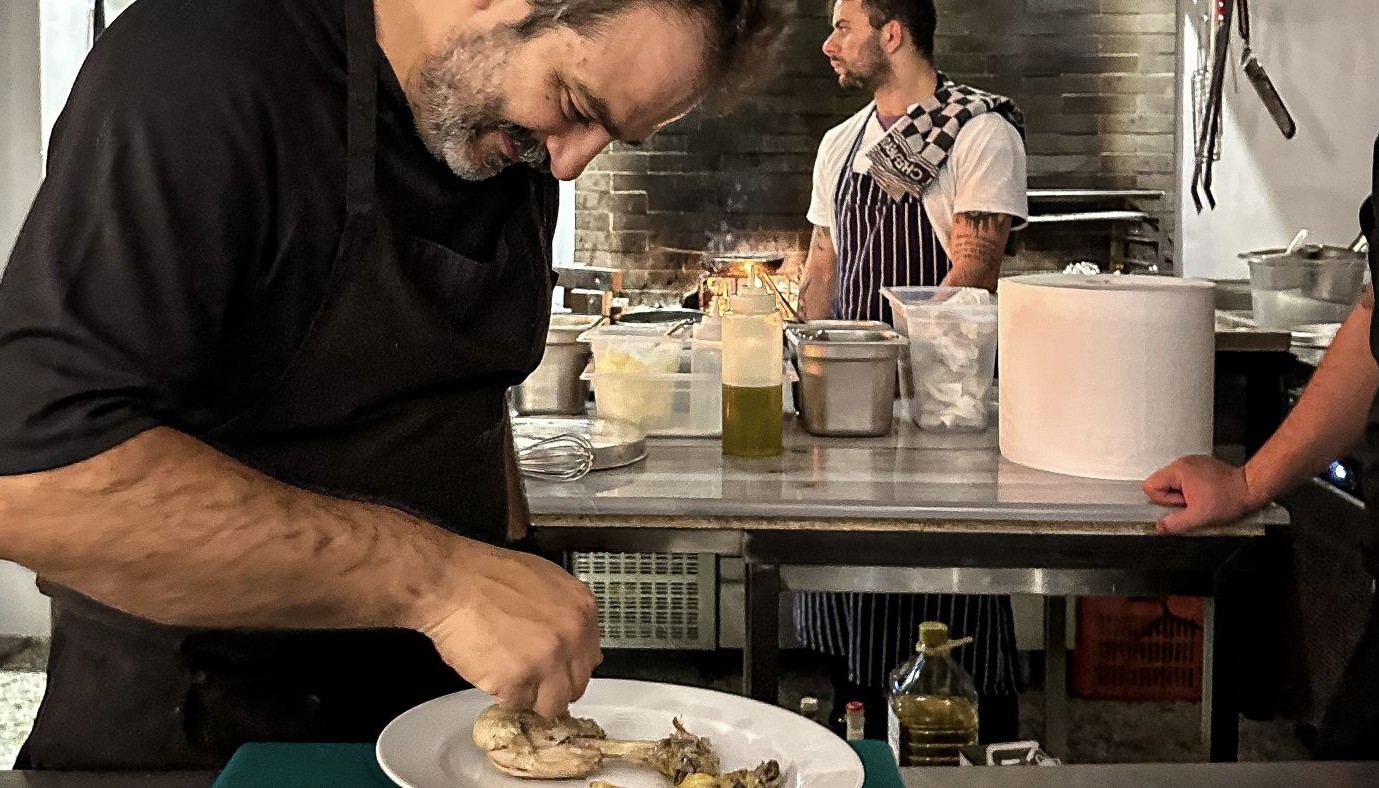 ΤΟ «ΠΛΥΤΑ» ΠΟΥ ΜΟΛΙΣ ΑΝΟΙΞΕ ΣΤΟ ΠΑΓΚΡΑΤΙ ΕΙΝΑΙ ΗΔΗ ΤΟ ΝΕΟ TALK OF THE TOWN | Κριτικές Εστιατορίων