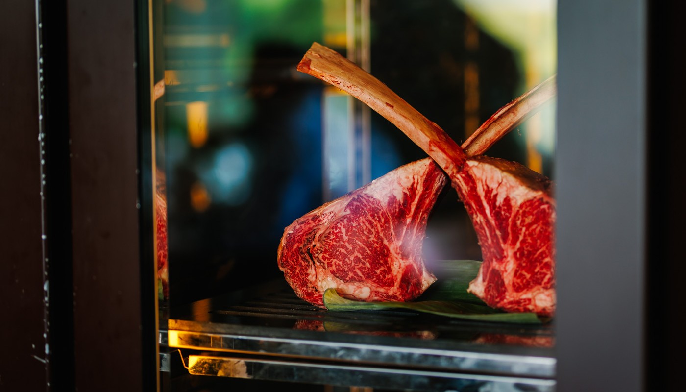 champagne cigar brunch beefbar | The Food & Leisure Guide