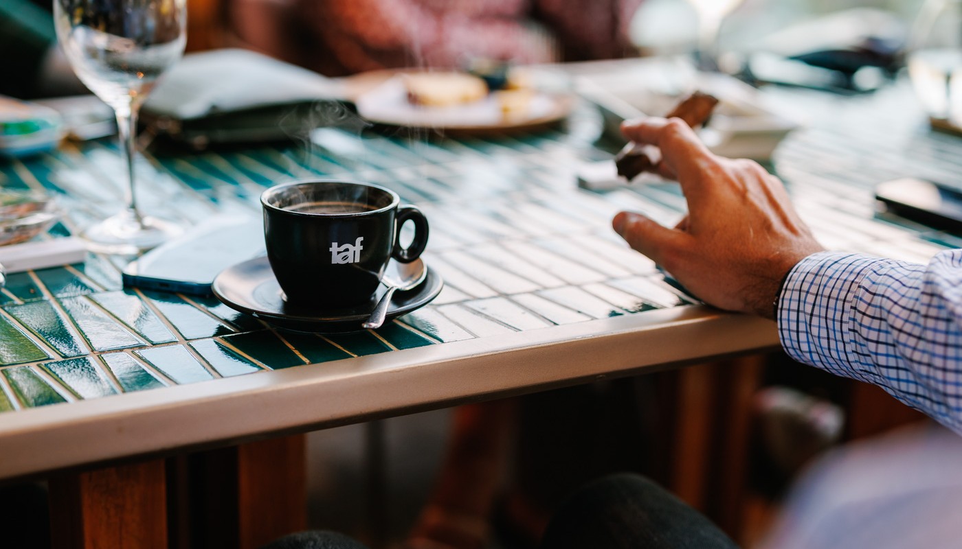 champagne cigar brunch beefbar | The Food & Leisure Guide