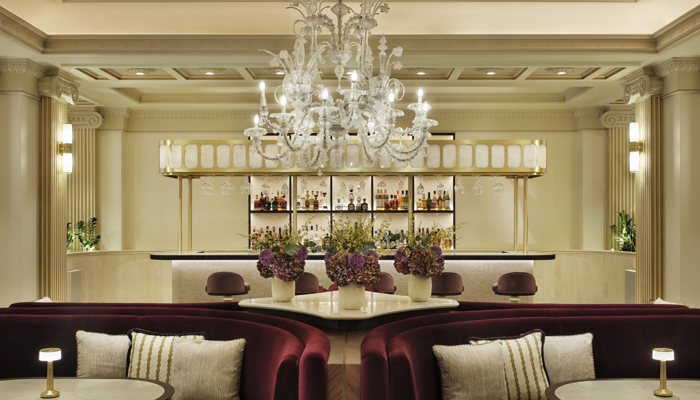 ΠΡΕΜΙΕΡΑ ΓΙΑ ΤΟ ΠΑΝΕΜΟΡΦΟ GEORGE, THE LOBBY BAR ΣΤΟ KING GEORGE ATHENS | Νέα