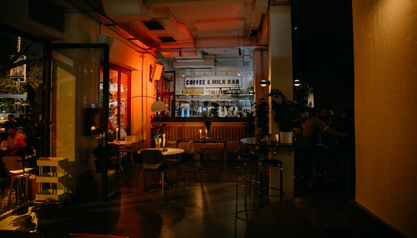 BACK TO COOL: ΤΟ YESTERDAY’S ΣΤΗΝ ΗΛΙΟΥΠΟΛΗ ΞΥΠΝΑ ΤΙΣ ΚΑΛΥΤΕΡΕΣ ΑΝΑΜΝΗΣΕΙΣ | The Bars