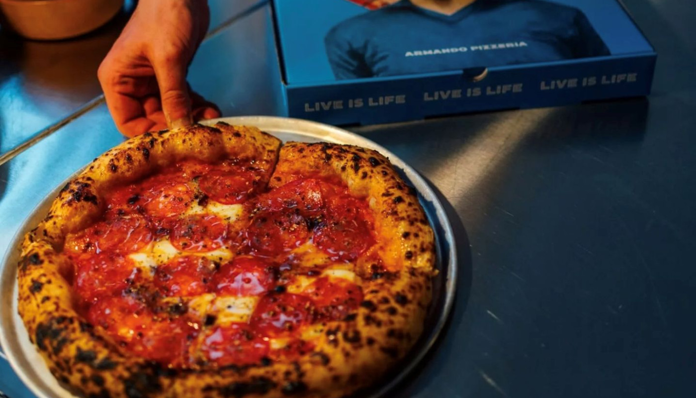 PIZZA OUT OF THE BOX: ΤΡΕΙΣ ΣΕΦ ΜΕ ΑΣΤΕΡΙΑ MICHELIN ΦΕΡΝΟΥΝ ΤΗ ΛΑΤΙΝΙΚΗ ΑΜΕΡΙΚΗ ΣΤΟ ARMANDO | Νέα