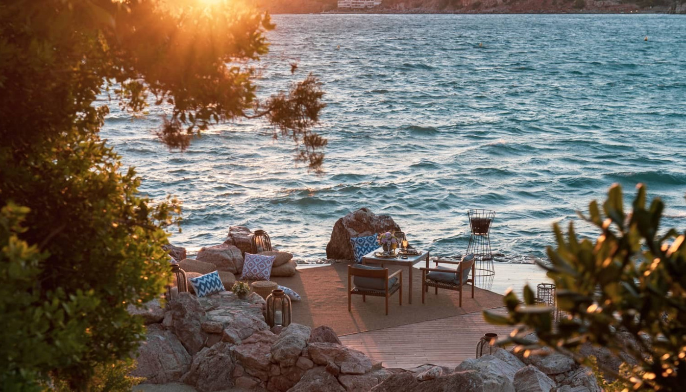 ZOLOTAS BEACH: Η ΠΙΟ ΩΡΑΙΑ ΕΚΠΛΗΞΗ ΤΟΥ ΦΕΤΙΝΟΥ ΚΑΛΟΚΑΙΡΙΟΥ ΣΤΟ FOUR SEASONS ATHENS | Κριτικές Εστιατορίων