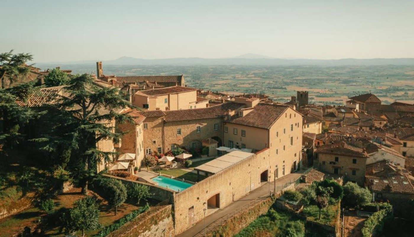MONASTERO DI CORTONA HOTEL AND SPA, ΜΕ ΥΠΕΡΟΧΗ ΘΕΑ ΤΙΣ ΣΚΕΠΕΣ ΤΗΣ CORTONA | Ξενοδοχεία